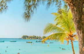 Pereybere Beach Paradise 4 Bedroom Apt